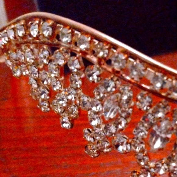 Tiara - Picture 4 of 4